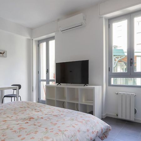 20Mins From Duomo - Renovated Apt Near City Center Milão Exterior foto