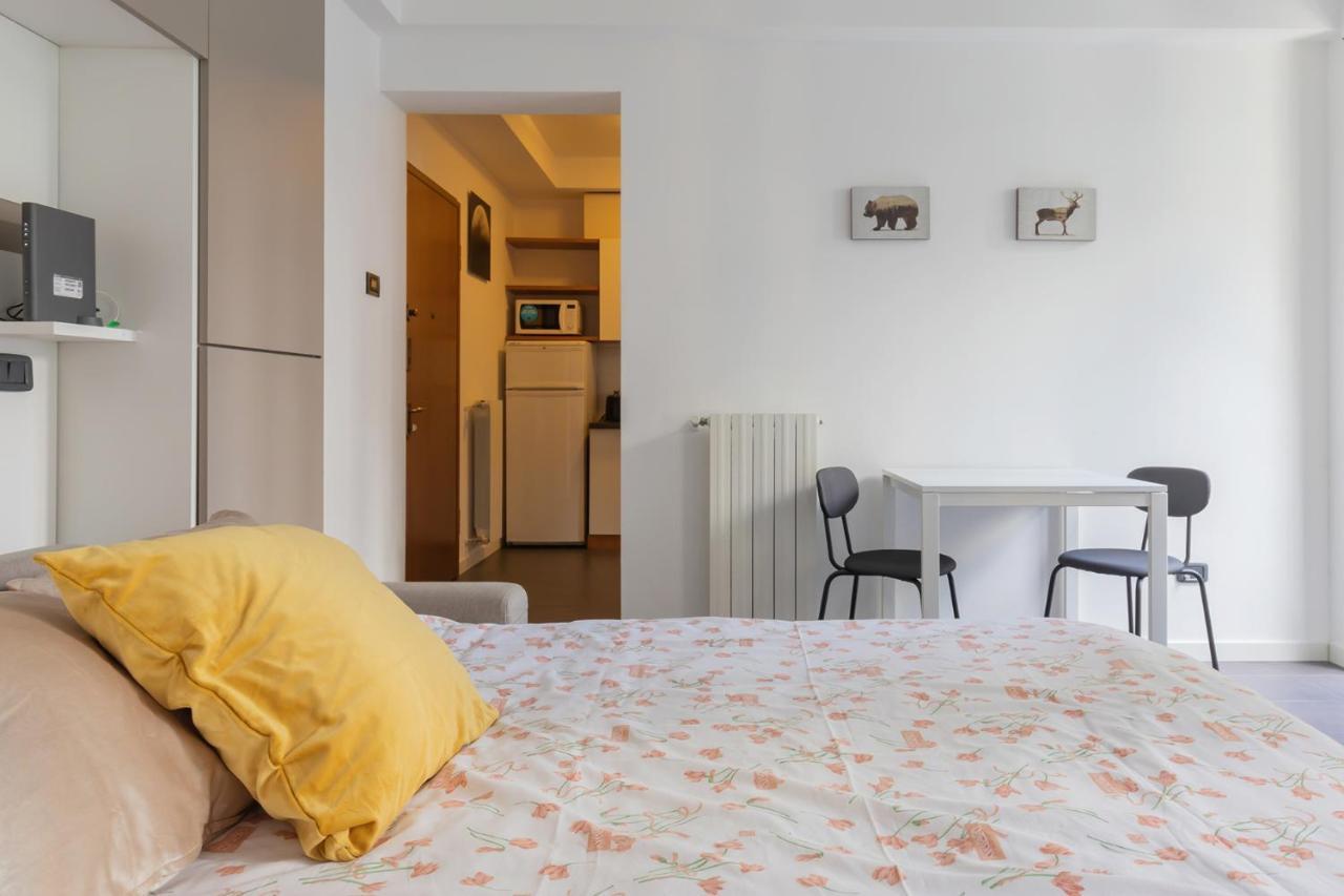 20Mins From Duomo - Renovated Apt Near City Center Milão Exterior foto